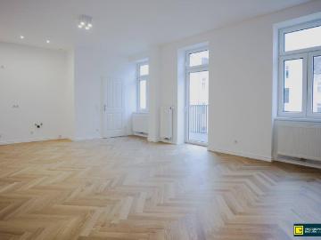3 Zimmer Wohnung mit Balkon | Erstbezug in saniertem Gründerzeithaus