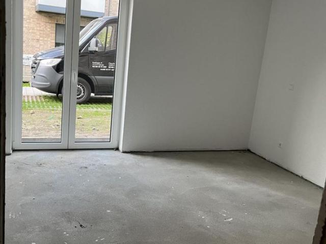 Erstbezug in Sehnde moderne 2 Zimmer Erdgeschosswohnung mit Einbauküche & Markise