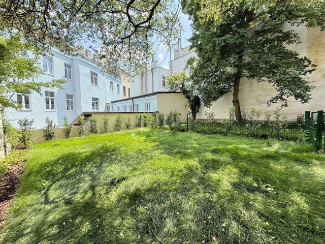 ERSTBEZUG in Währing: 3 Zimmer Gartenwohnung mit 103 m² Eigengarten & Balkon