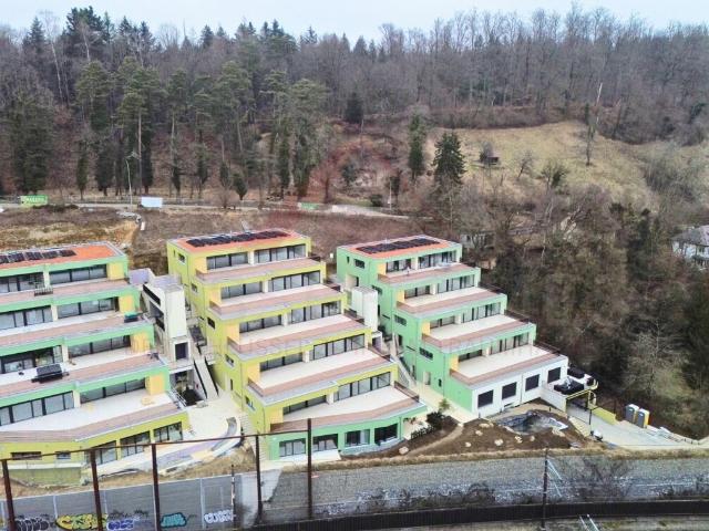 Erstbezug in Umiken Brugg AG Terrassenhaus mit Resort Feeling
