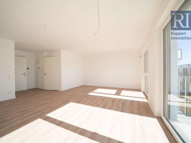 Erstbezug: Lichtdurchflutete 1 Zimmer Wohnung mit Balkon