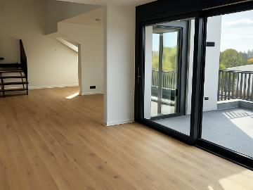 Erstbezug! Luxuriöse 4,5 Zimmer Galeriewohnung in ruhiger Lage