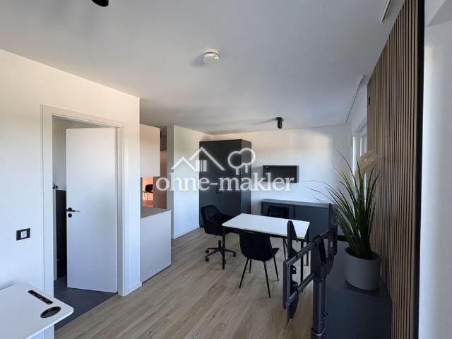 Erstbezug: Möbliertes, exklusives Penthouse 1 Zimmer Apartment in hochwertigem Neubau