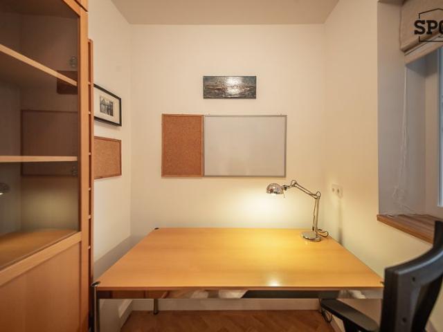 Modern eingerichtete 2,5 Zimmer Wohnung in Neuhausen