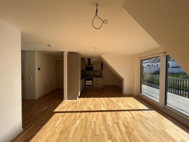 Erstbezug: Moderne 4 Zimmerwohnung in Obereisesheim mit Einbauküche