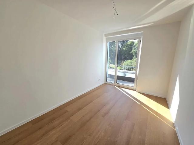 Erstbezug! Moderne 4 Zimmerwohnung mit Garagenstellplatz