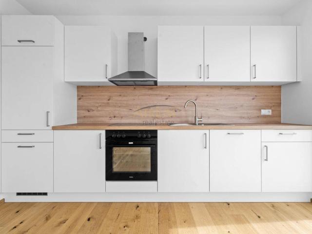 Erstbezug moderne 2 Zimmer Dachgeschosswohnung mit Terrasse und Weitblick