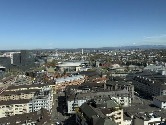 Erstbezug Moderne 2.5 Zimmerwohnung mit Panoramablick