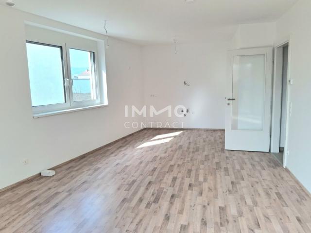 Erstbezug Moderne 3 Zimmer Wohnung mit Lichtdurchfluteten Räumen mit Balkon