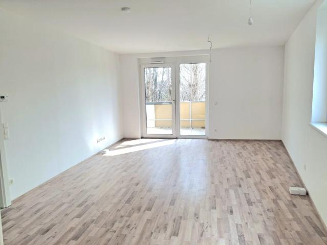 Erstbezug – Moderne 3 Zimmer Wohnung mit lichtdurchfluteten Räumen mit Balkon