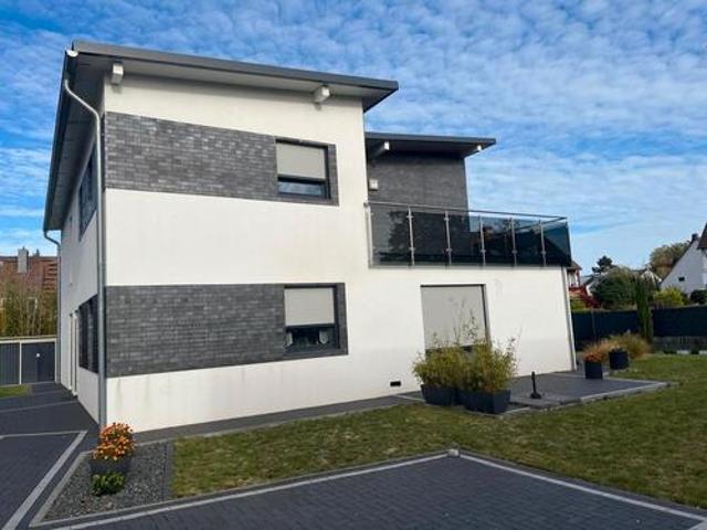 ERSTBEZUG Moderne 3 Zimmer Einliegerwohnung mit separatem Eingang