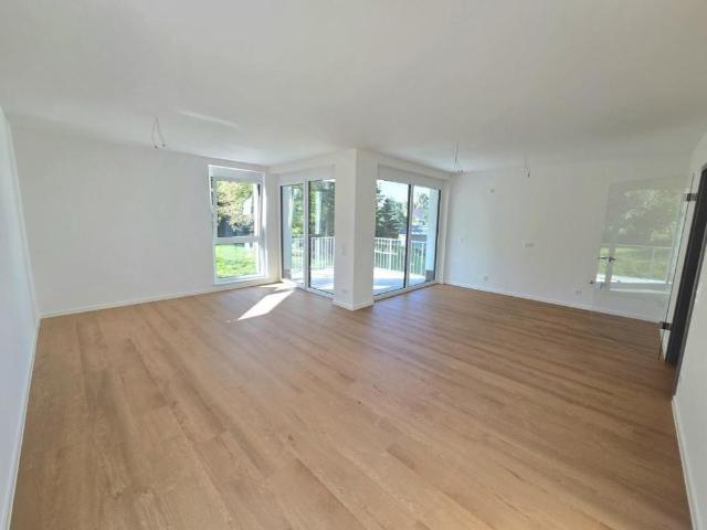Erstbezug! Moderne 3 Zimmerwohnung mit Garagenstellplatz
