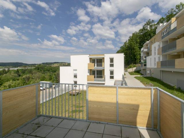 ERSTBEZUG: moderne Wohnung mit großem Balkon