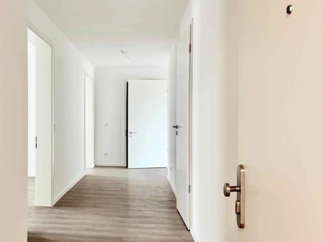 Erstbezug: Moderne barrierefreie 3 Zimmer Wohnung im 2. Obergeschoss mit Balkon