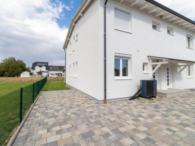 ERSTBEZUG – MODERNE DOPPELHAUSHÄLFTE MIT GARTEN, TERRASSE & LUFTWÄRMEPUMPE IN RUHIGER LAGE