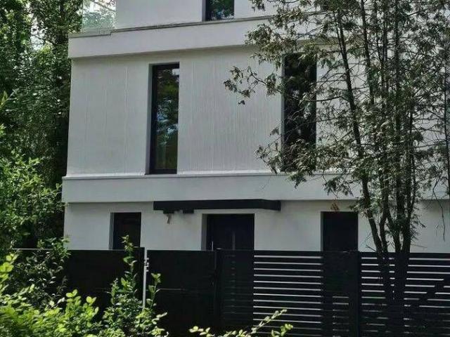 Erstbezug: Moderne Doppelhaushälfte in Karlshorst zur Miete