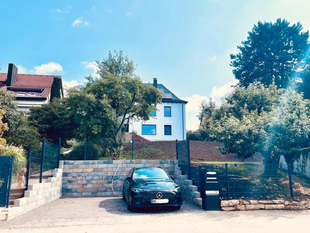 Erstbezug Möhringen: Stilvolle 3,5 Zi. Etagenwohnung mit Kamin, Balkon & Garten