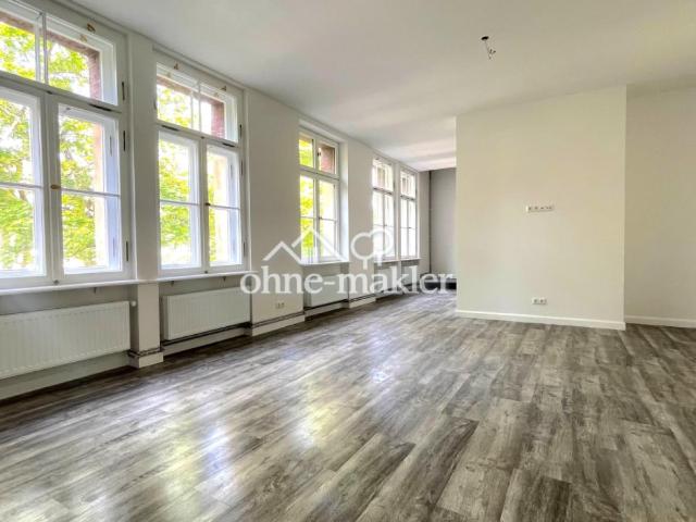 Erstbezug: Maisonette Wohnung mit Loft Charakter und großem Garten