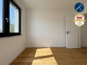 Erstbezug: Doppelhaushälfte mit kleinem Garten & Top Ausstattung!