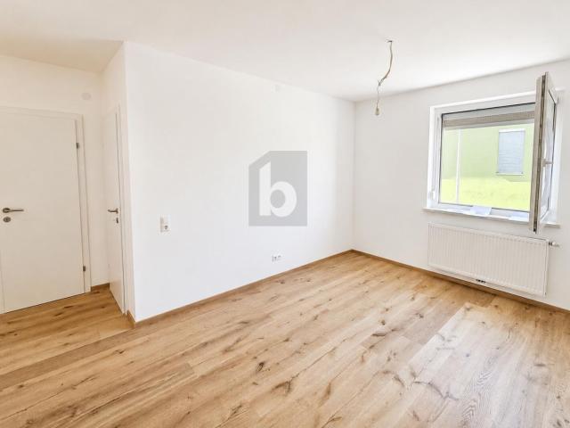 ERSTBEZUG MIT STIL | HOCHWERTIG SANIERTES ZUHAUSE MIT PARKPLATZ