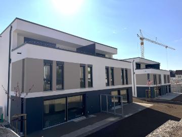 Erstbezug mit Stil: Moderne Doppelhaushälften mit 187 m² Nutzfläche in familienfreundlicher Lage