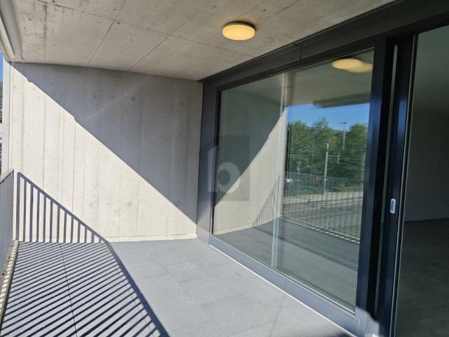 ERSTBEZUG MIT SONNIGEM BALKON!