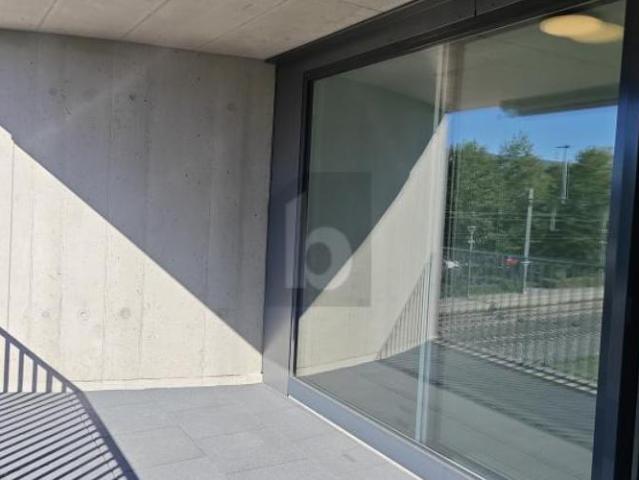ERSTBEZUG MIT SONNIGEM BALKON!