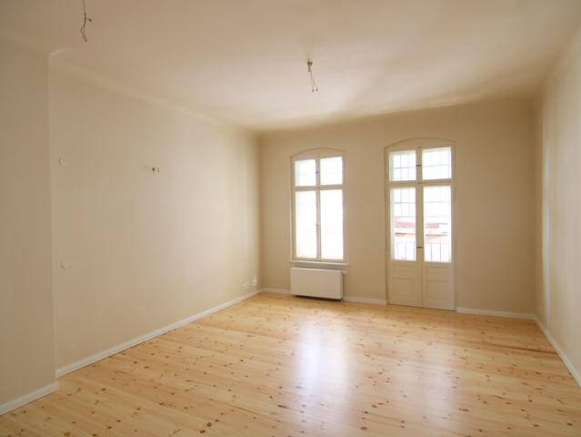 Erstbezug nach Totalmodernisierung: Prächtige, WG geeignete Altbauwohnung in der Barfusstraße!
