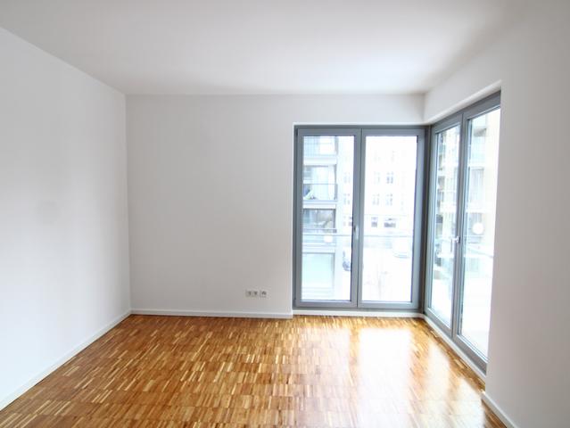 Erstbezug nach Totalmodernisierung: Prächtige, WG geeignete Altbauwohnung in der Barfusstraße!