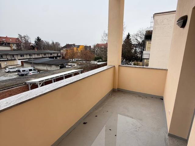 ! ERSTBEZUG NACH UMFANGREICHER SANIERUNG !