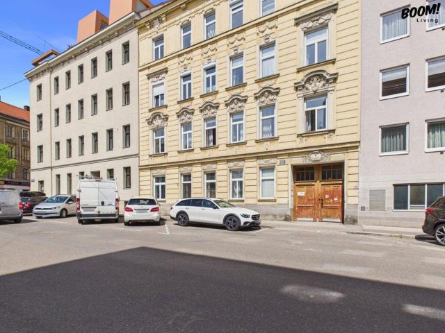 Erstbezug nach Vollsanierung: Hofruhe, Balkon & Aufzug auf Ihrem Wunsch Stockwerk