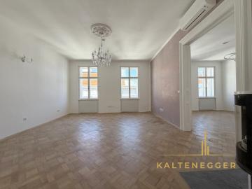 Erstbezug nach Generalsanierung – Stilvolle Altbauwohnung im letzten Liftstock eines Jahrhundertwendehauses