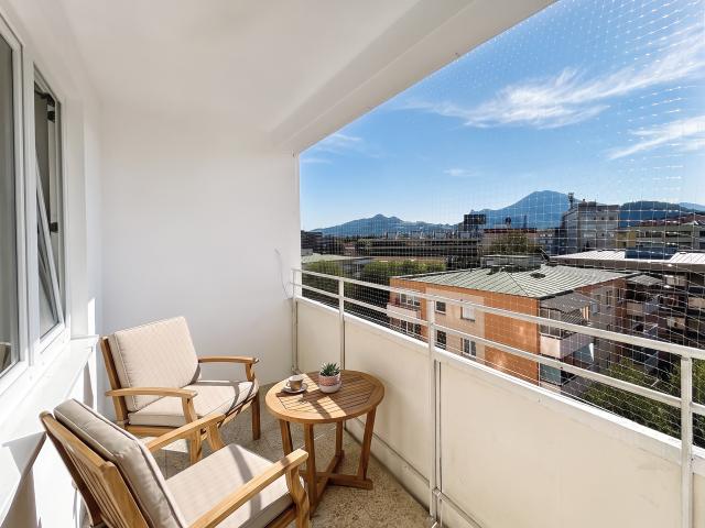 ERSTBEZUG nach Generalsanierung – 3 Zimmer Wohnung mit Panoramaaussicht in neuem Glanz!