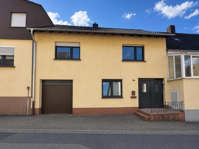 Erstbezug nach hochwertiger Kernsanierung: Modernes Reihenmittelhaus mit 140 m² Wohnfläche