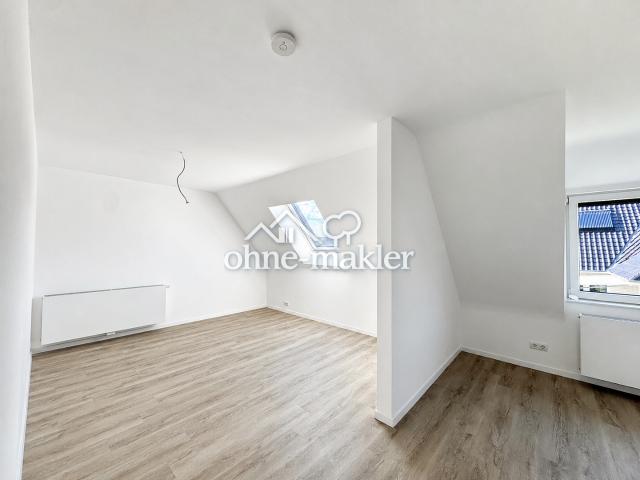 Erstbezug nach hochwertiger Sanierung: Moderne Doppelhaushälfte mit sonniger Terrasse