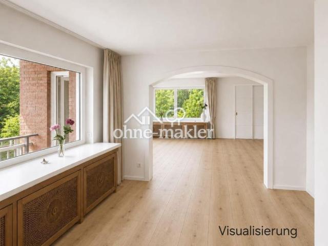Erstbezug nach hochwertiger Sanierung – Tolle 3 Zimmer Wohnung mit 127 m² und großem Sonnenbalkon