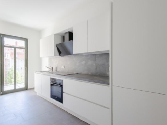 Erstbezug nach Kernsanierung Charmante 2 Raum Wohnung mit EBK & Balkon WE11