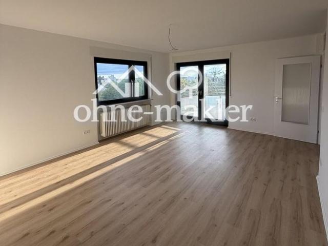 Erstbezug nach Kernsanierung – exklusive 3 Zimmer Wohnung mit Süd Loggia