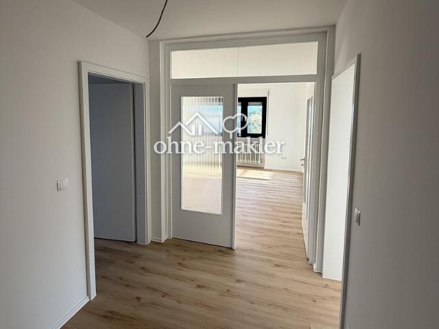 Erstbezug nach Kernsanierung – exklusive 3 Zimmer Wohnung mit Süd Loggia