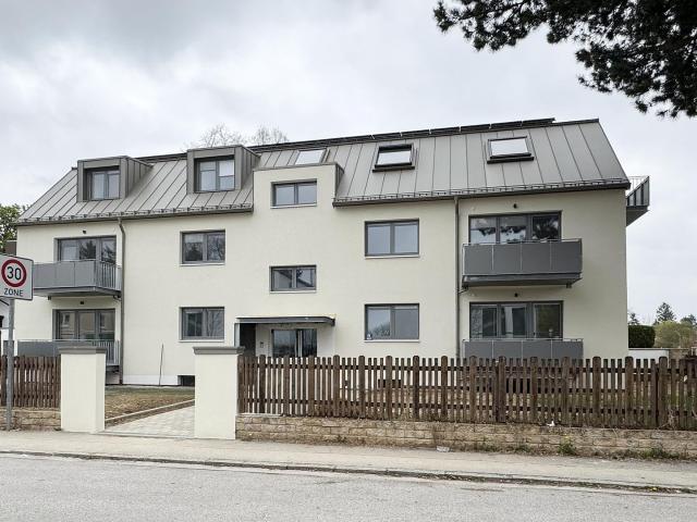 Erstbezug nach Kernsanierung: Gemütliche 3 Zimmer DG Wohnung in München Trudering WE 7