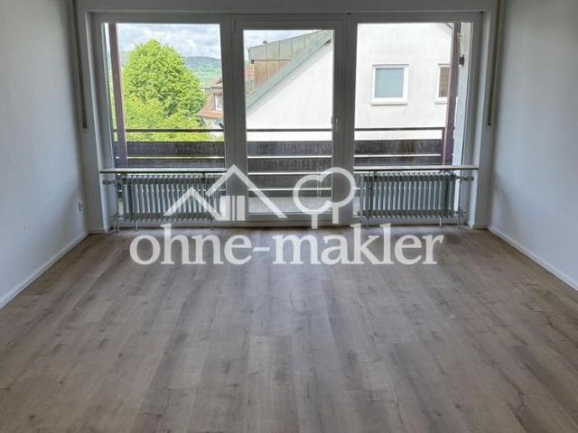 Erstbezug nach Kernsanierung: Helle gepflegte 3 Zimmer Whg mit Balkon in Lauda Königshofen