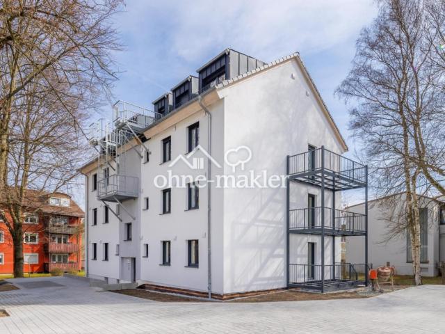 Erstbezug nach Kernsanierung: Helle 3 Zimmer Wohnung in Mehrfamilienhaus 2.OG