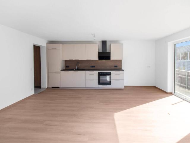 Erstbezug nach Kernsanierung – Stilvolle 2 Zimmer Wohnung ab sofort verfügbar