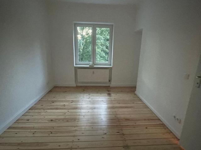 Erstbezug nach Kernsanierung – Traumhafte 3 Zimmer Wohnung mit großem Balkon, Garten und Top Anbindung