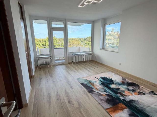 Erstbezug nach Kernsanierung Wunderschöne 2 Zimmer Wohnung in Köln Poll