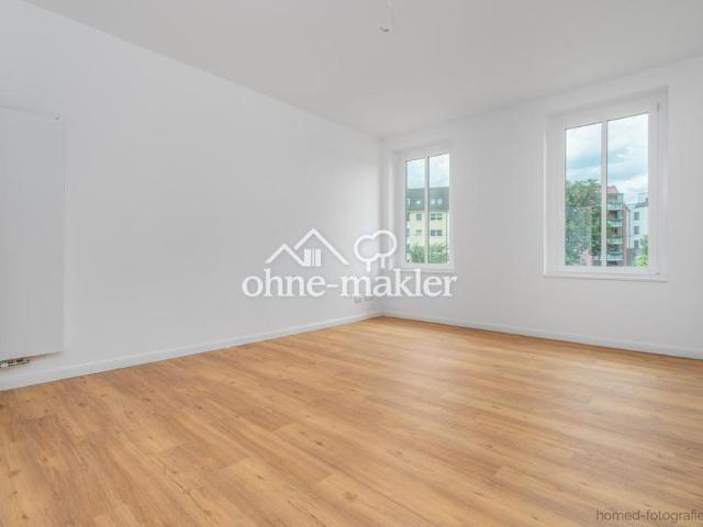 Erstbezug nach Kernsanierung 3 Zimmer Altbau mit Wohnküche, Bad und Balkon in Berlin Köpenick