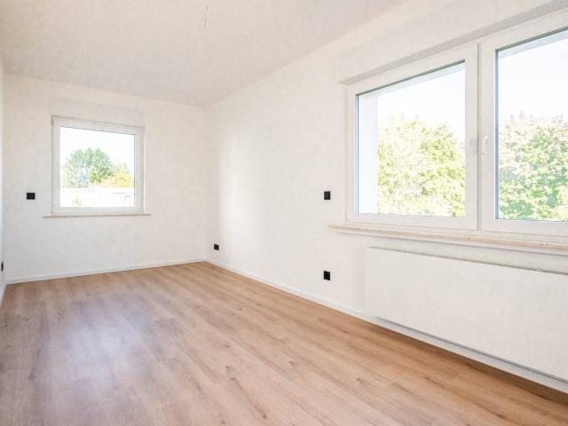 Erstbezug nach Kernsanierung 4 Zimmerwohnung mit Einbauküche und Balkon in Bielefeld Stieghorst