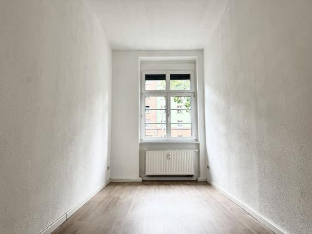 Erstbezug nach Komplettsanierung: 2 Raumwohnung in der Dresdner Neustadt zur Miete!