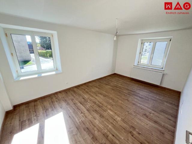 Erstbezug nach Komplettsanierung 3 Zimmer Erdgeschoßwohnung