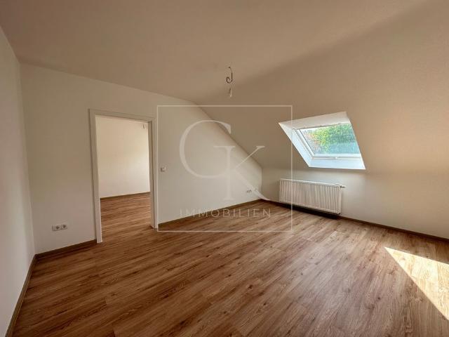 Erstbezug nach Modernisierung von heller gemütlicher DG Wohnung
